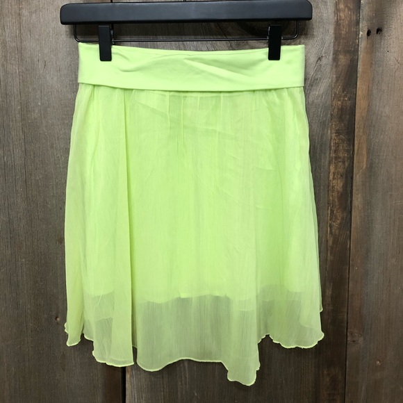 Aeropostale Skirt Foldover Waist in Yellow Green Size Small - Picture 3 of 17